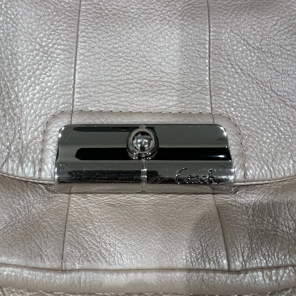 Coach Kristin Pebbled Leather Champagne Shoulder Bag Crossbody Hobo Zip Closure